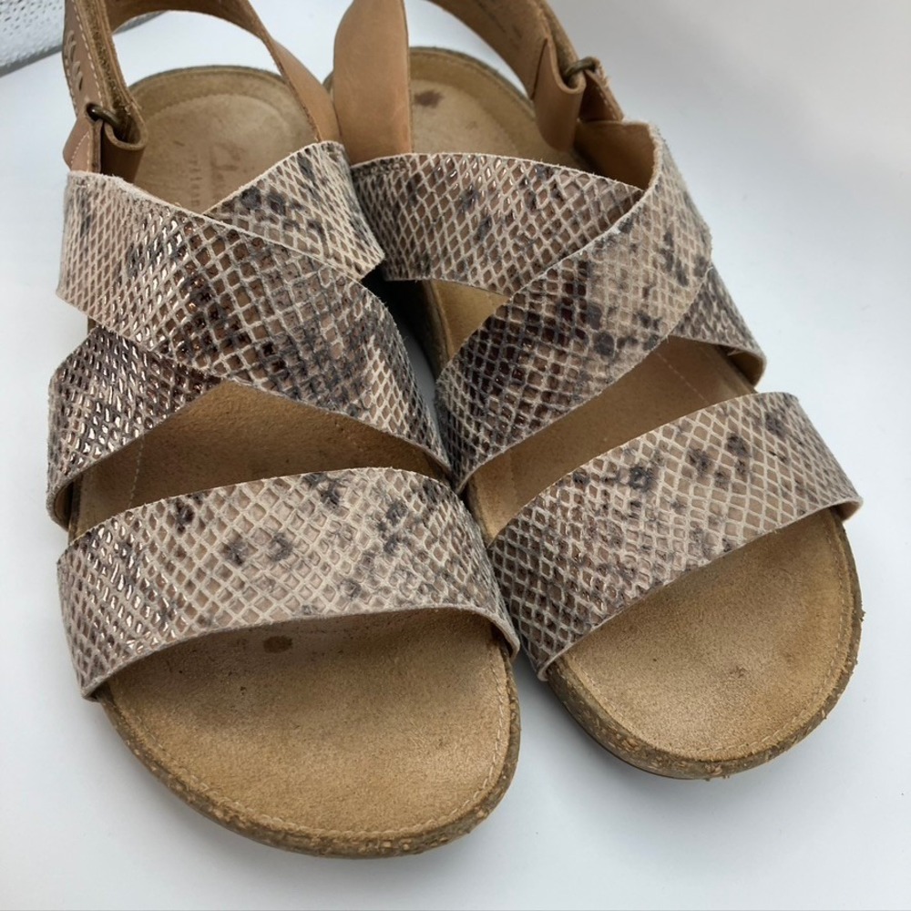Clarks‎ Artisan Perri Dunes Taupe Snake Leather Criss Cross Sandals Women's 8.5M